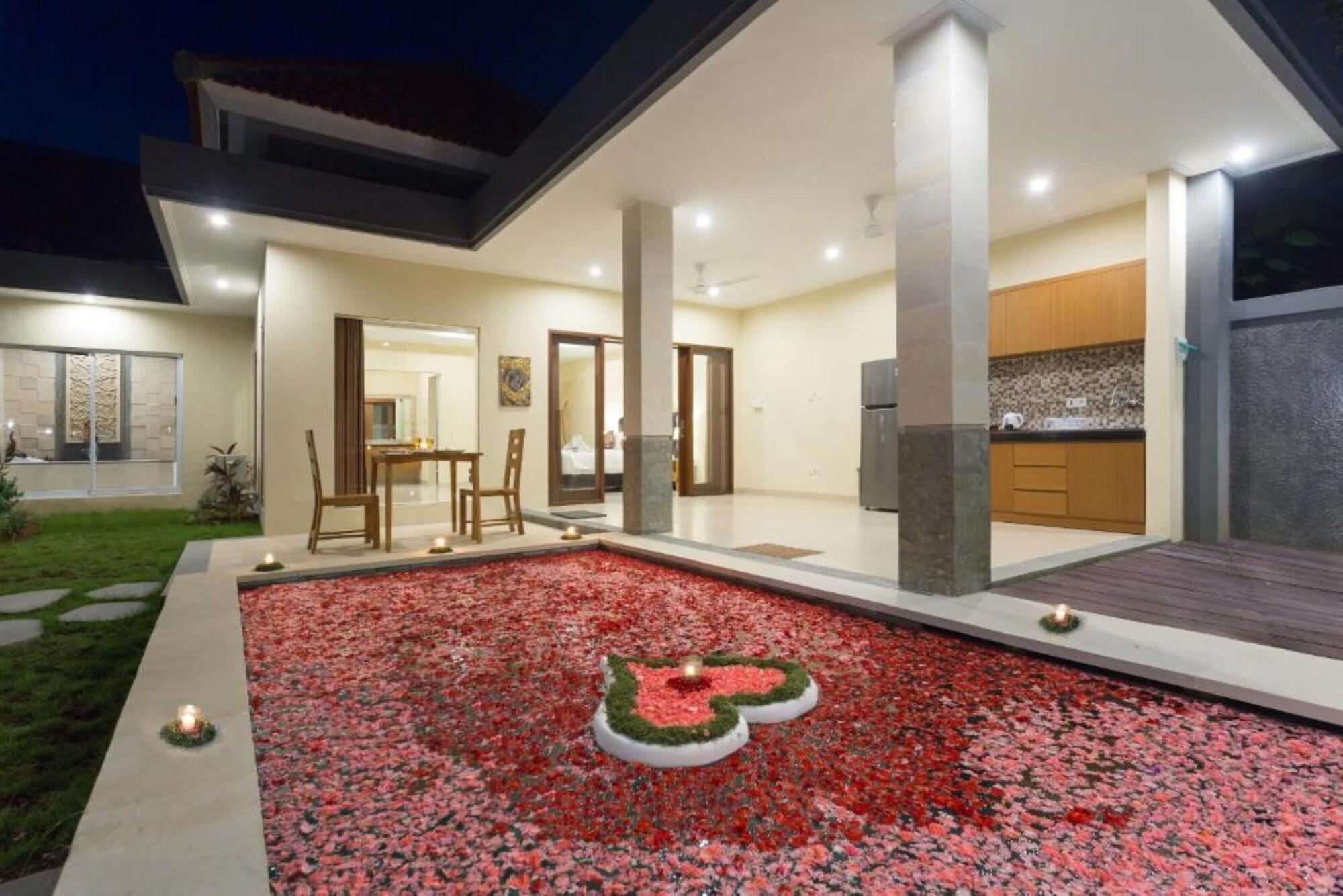 Kubu Petitenget Suite Seminyak Ngoại thất bức ảnh